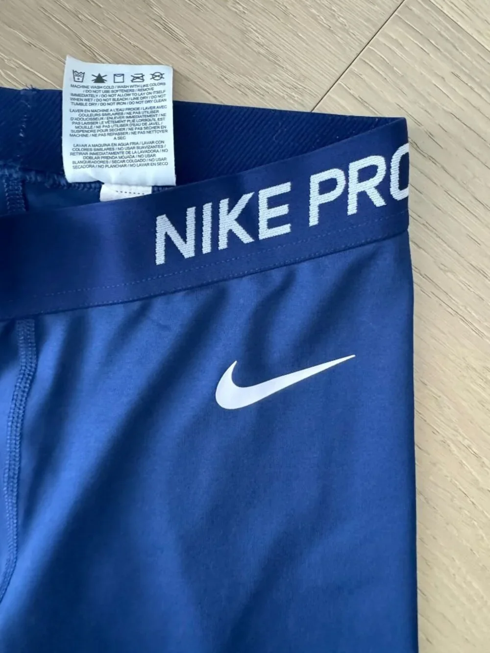 Nike Pro Dri-FIT Capri Leggings Blue Graphic 